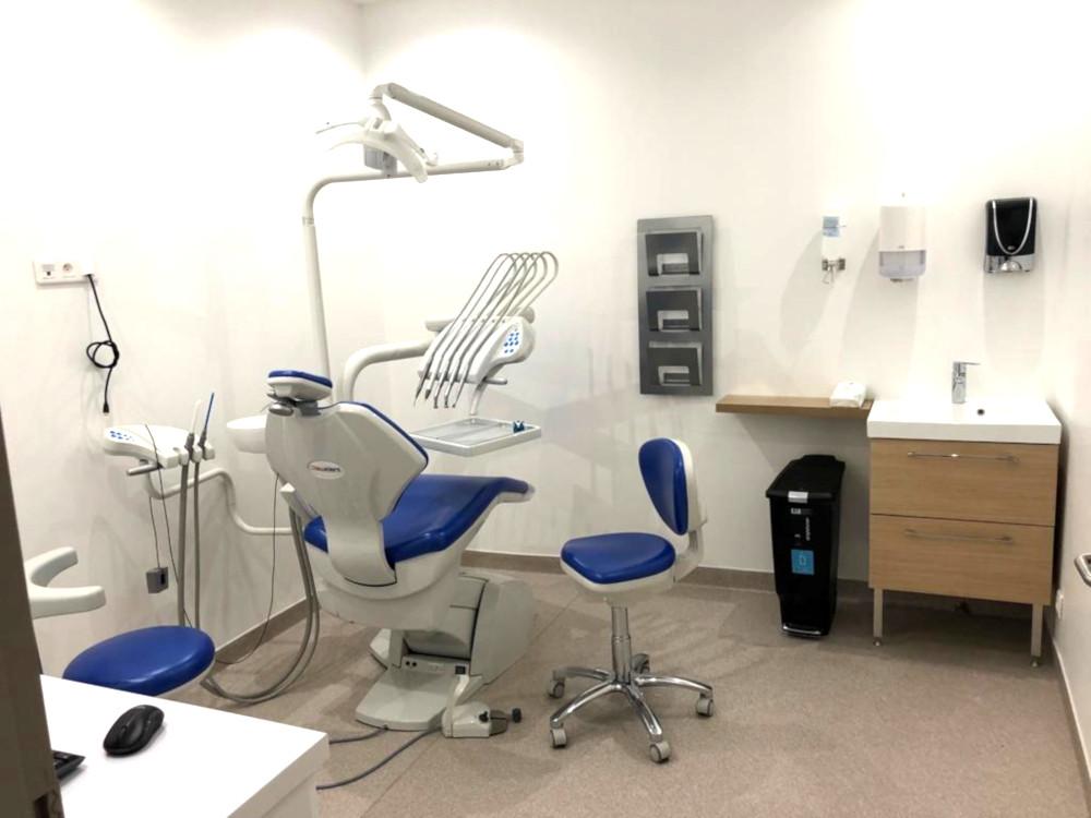 Centre Dentaire & D'implantologie Boucherville Dre Lachapelle Et Dr Dagenais